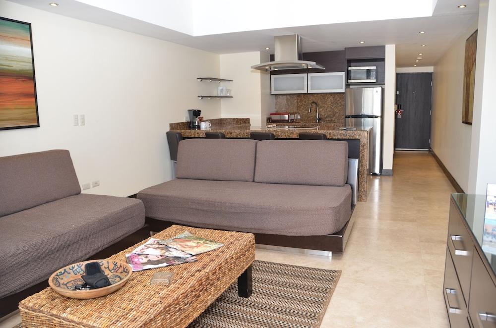 Hotel Marinaterra & 4*