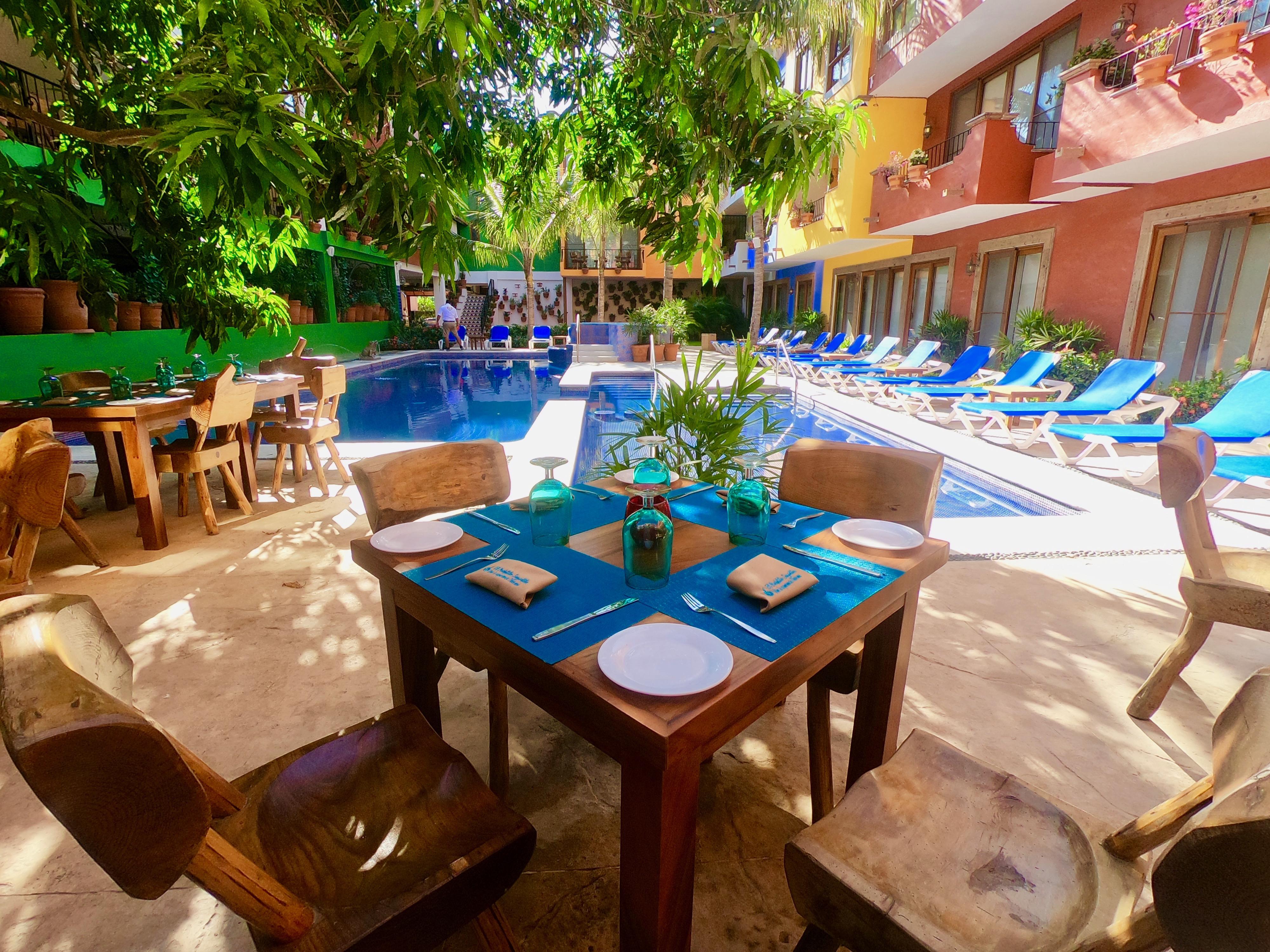 Casa Loteria: Colorful Family Retreat With Pool In Pueblito 4*