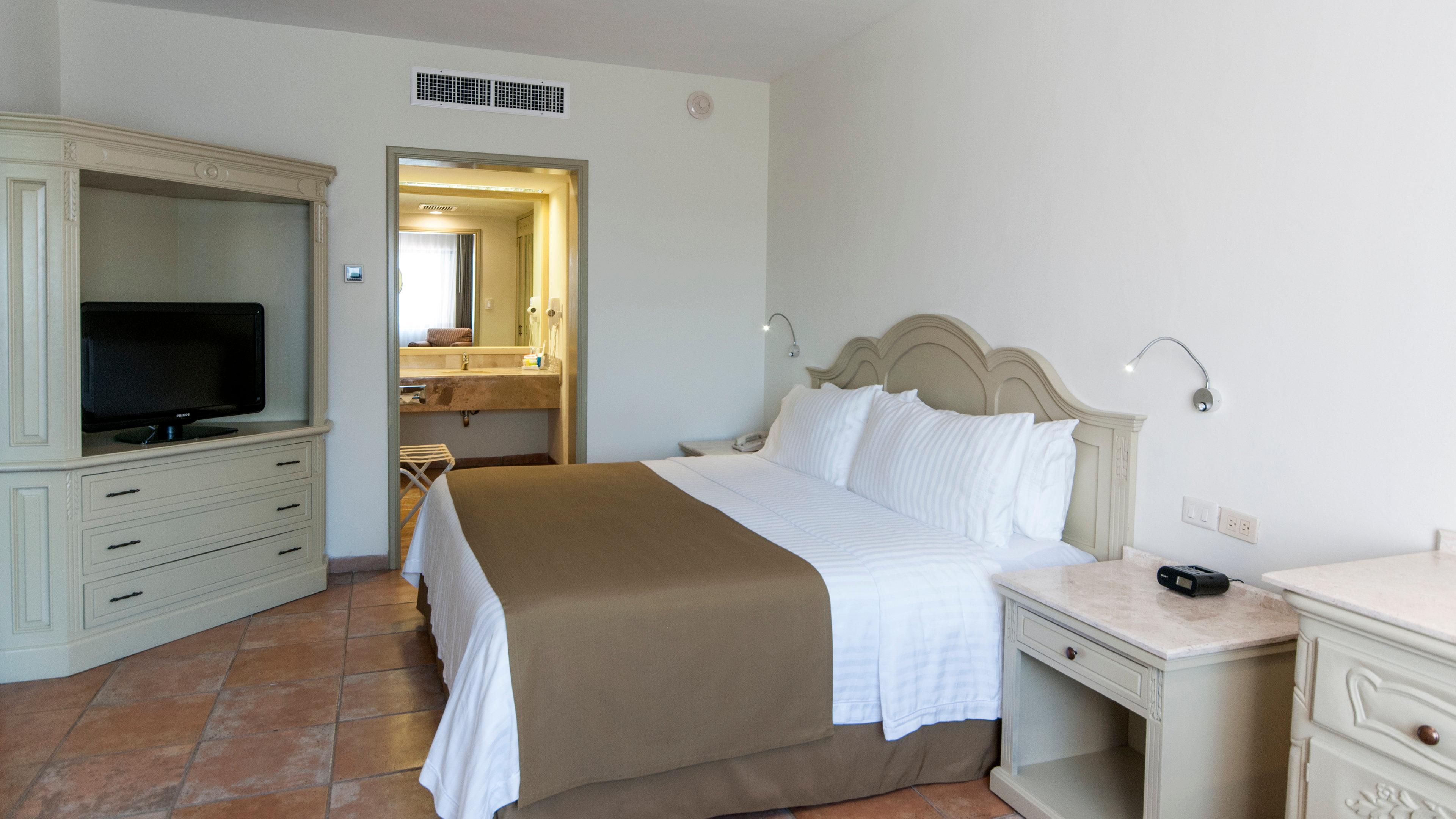 By Ihg Hotel 5*