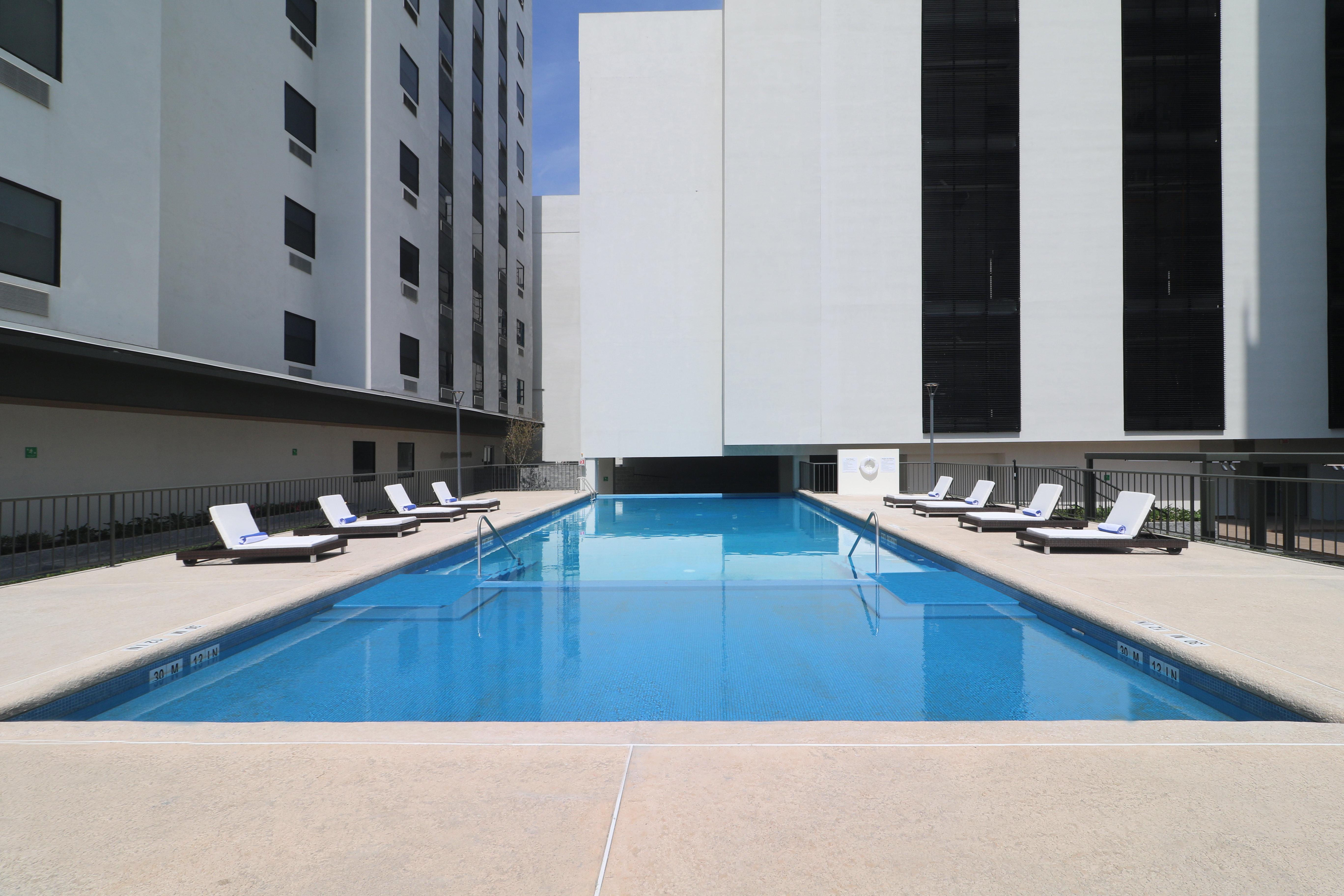 & - Monterrey Zona Airport By Ihg