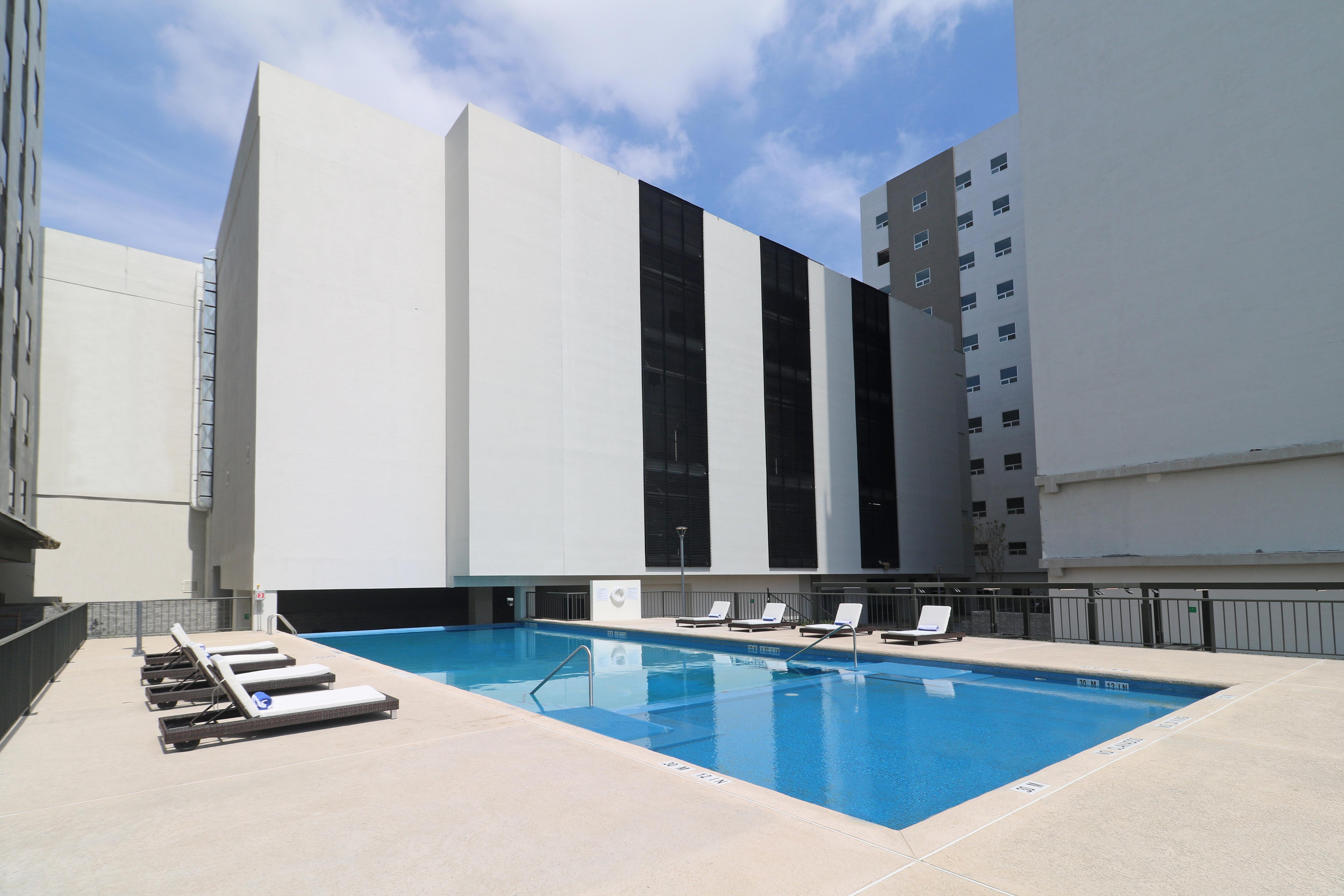 & - Monterrey Zona Airport By Ihg Hotel 5*