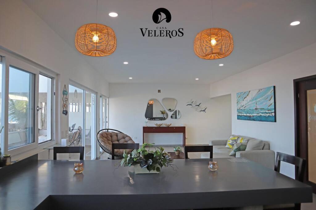 Casa Veleros Homestay *