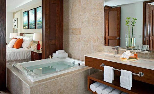 Grand Bliss Hotel