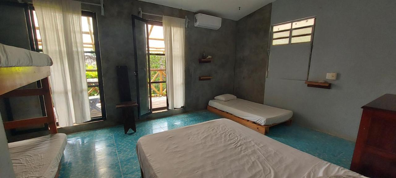 Lulu La Bruja Yoga Hotel