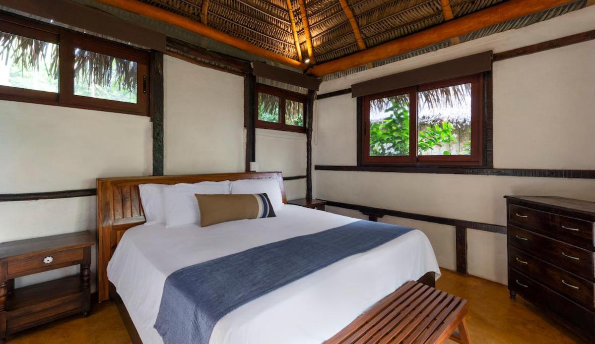 Punta Monterrey 4*