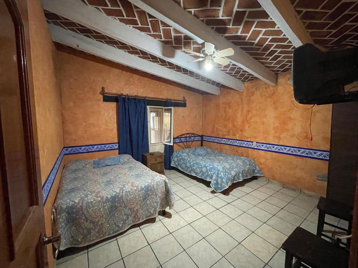 Siete Nogales Con Bano Compartido Hotel Tecozautla