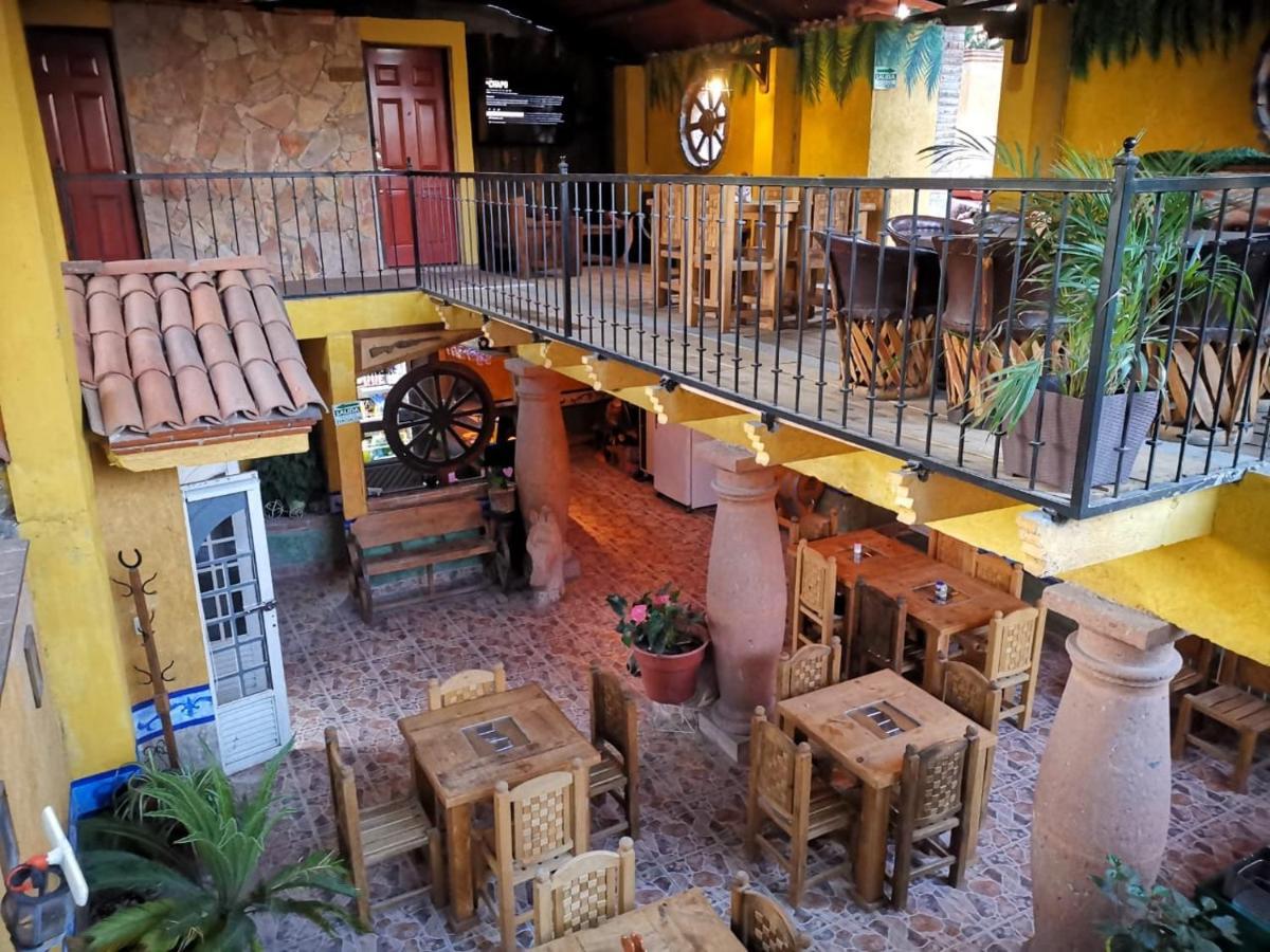 Siete Nogales Con Bano Compartido *