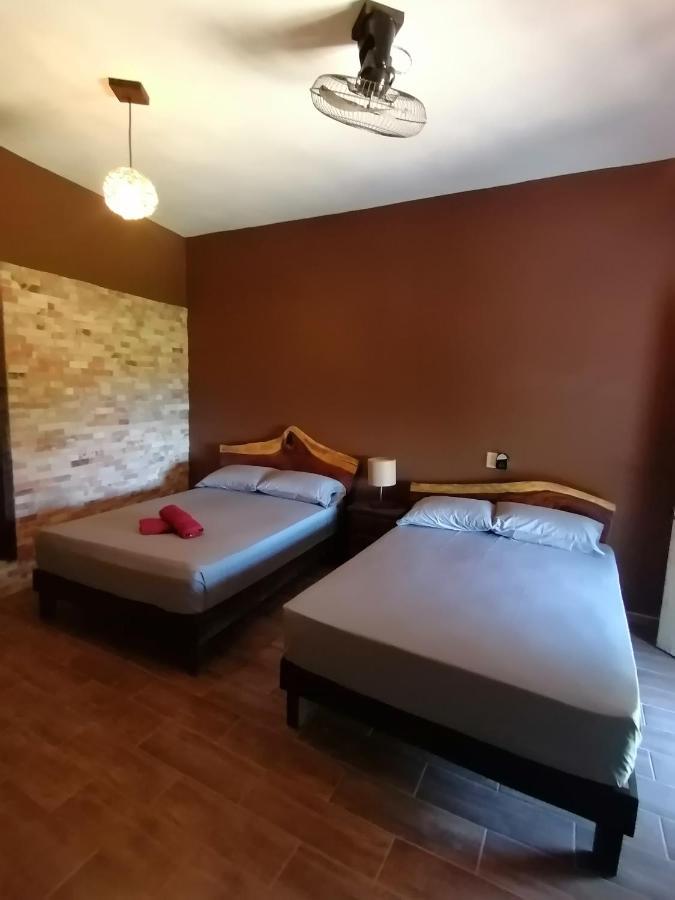Capsule hotel Ave Fenix
