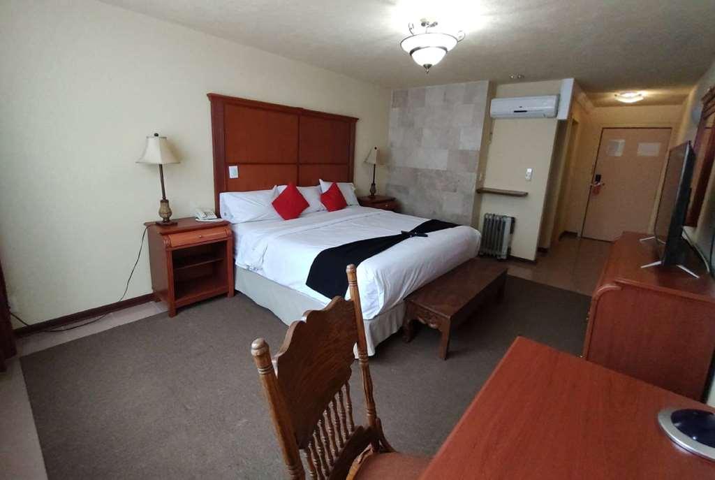 Howard Johnson By Wyndham Hotel Toluca