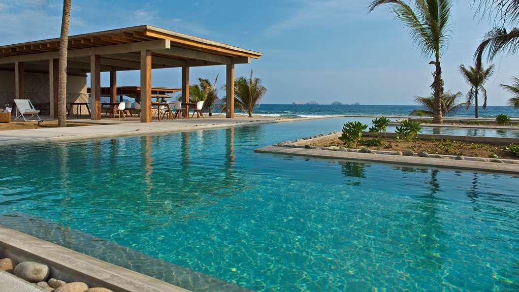 Marea Beachfront 5* Zihuatanejo