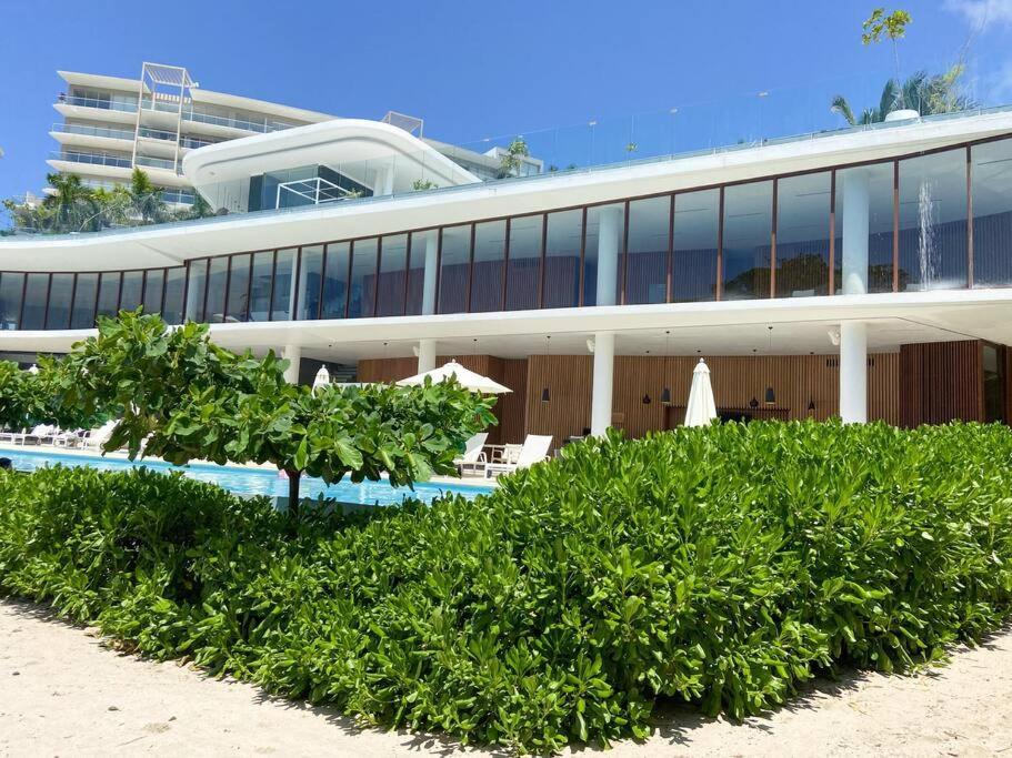 Luxurious Private Getaway Apartment *