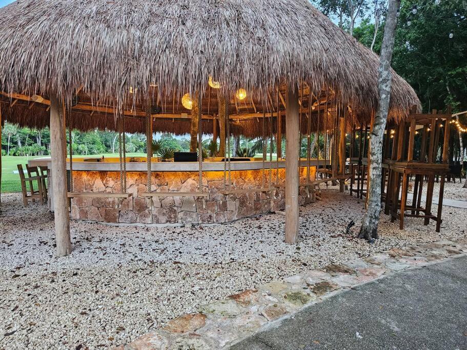 Villa Hermosa En Tulum Country Club Acceso A Playa