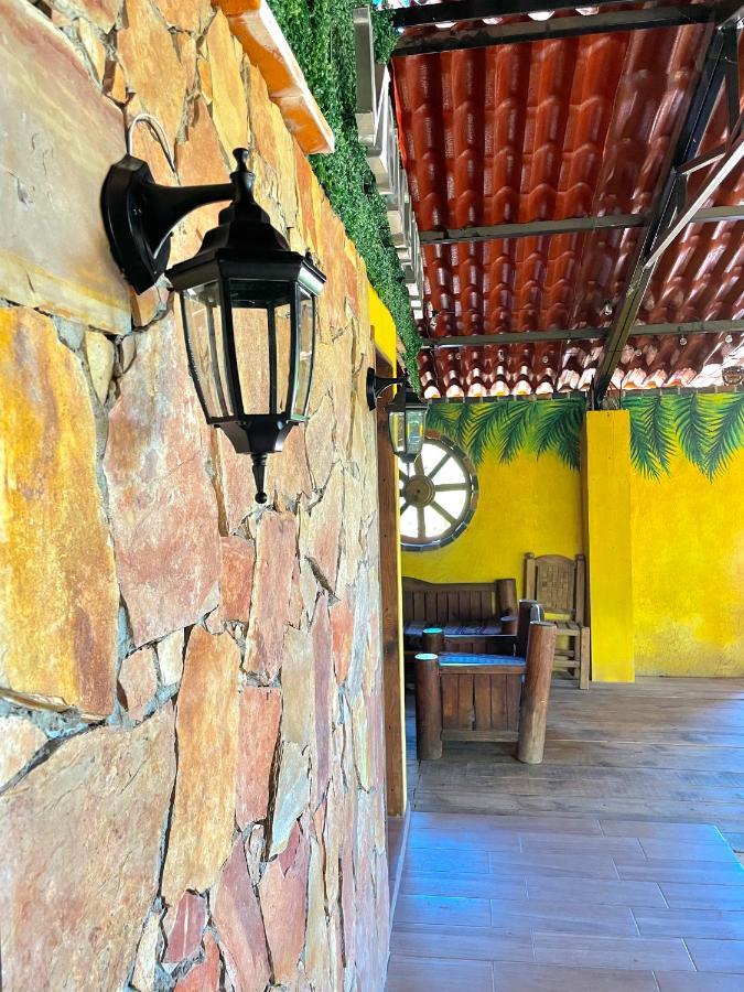 Siete Nogales Con Bano Compartido Hotel Tecozautla
