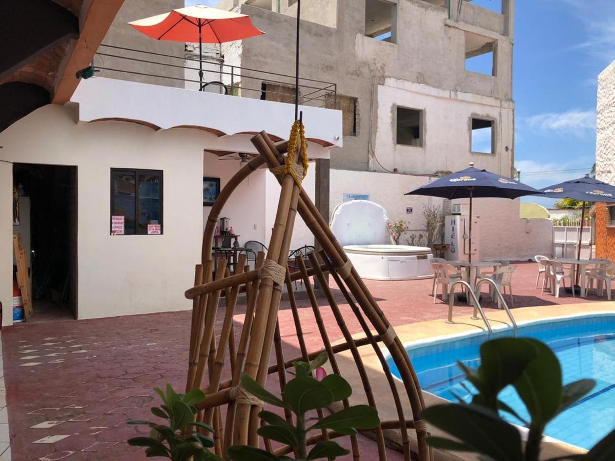 Flamingos Hotel