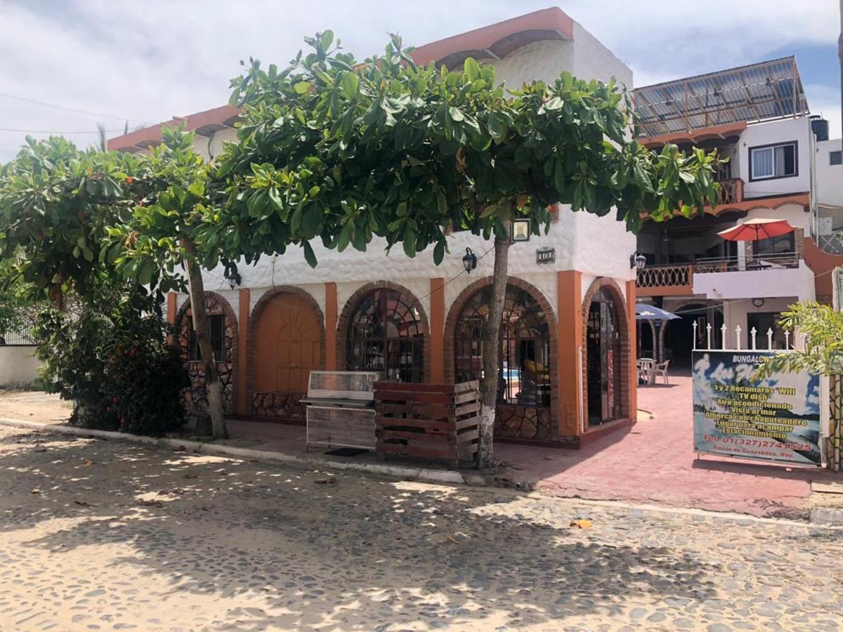 Flamingos Hotel