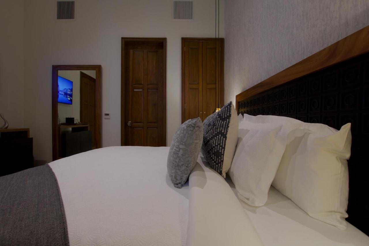 Nueve 25 Boutique Hotel
