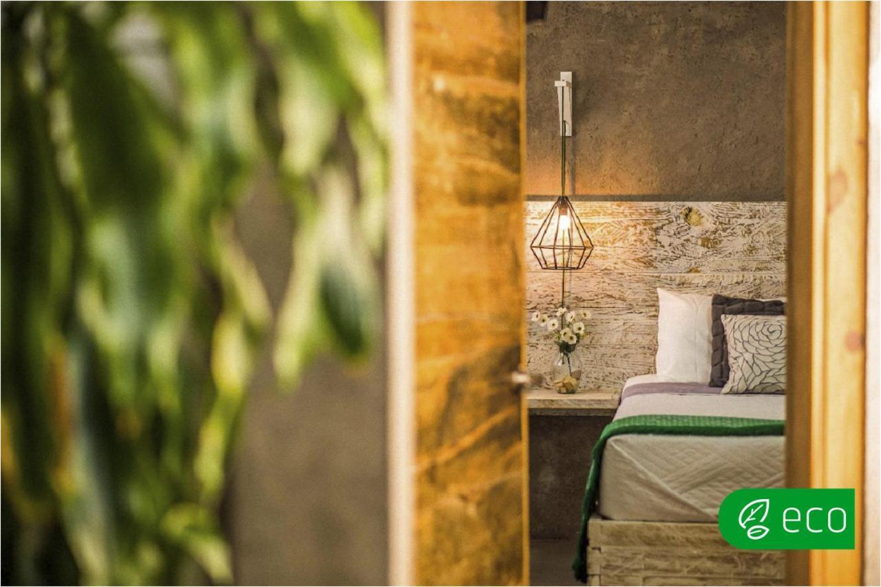 Casa Flora Handmade Hotel *