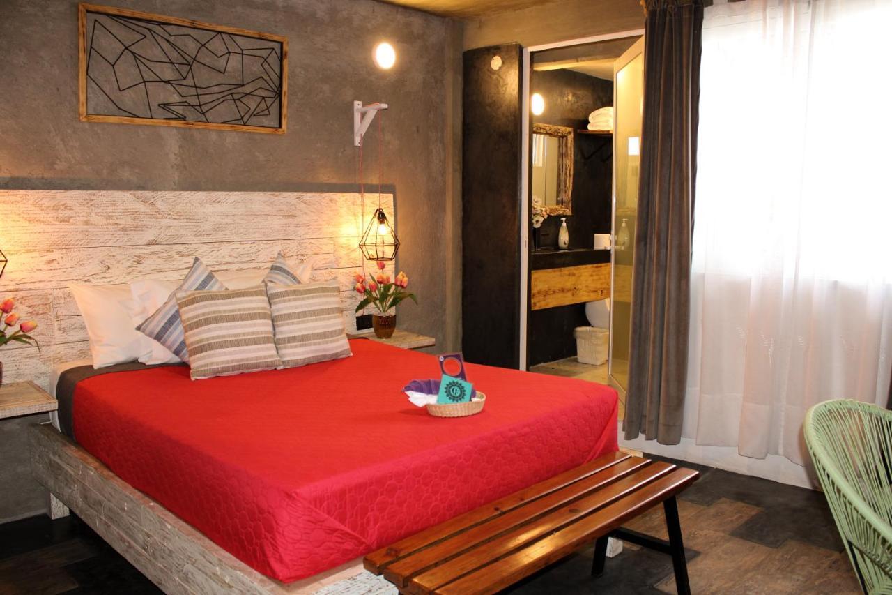 Casa Flora Handmade Hotel *