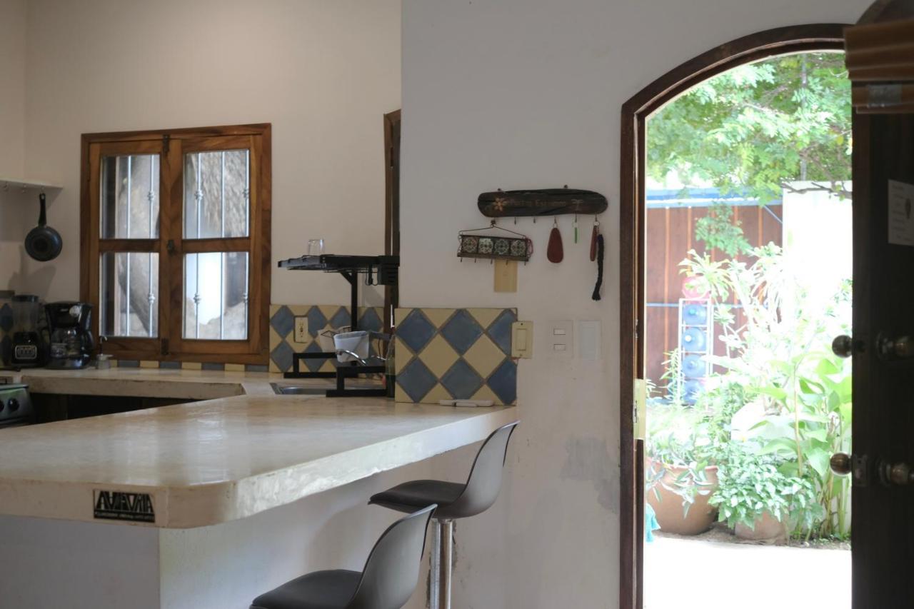 Stylish And Huge By The Apartment *