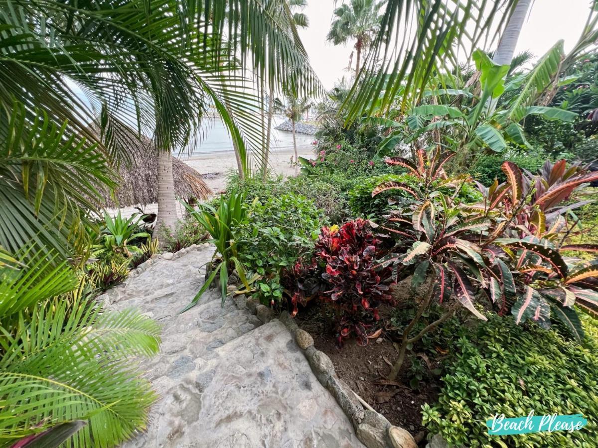 Casa Colibri - Private Beachfront Oasis Holiday home *