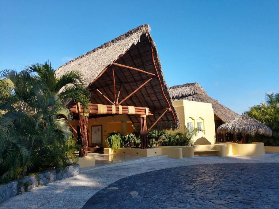 Ixtapa Zihuatanejo Alegria Y Familia