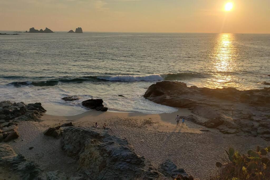 Ixtapa Zihuatanejo Alegria Y Familia *
