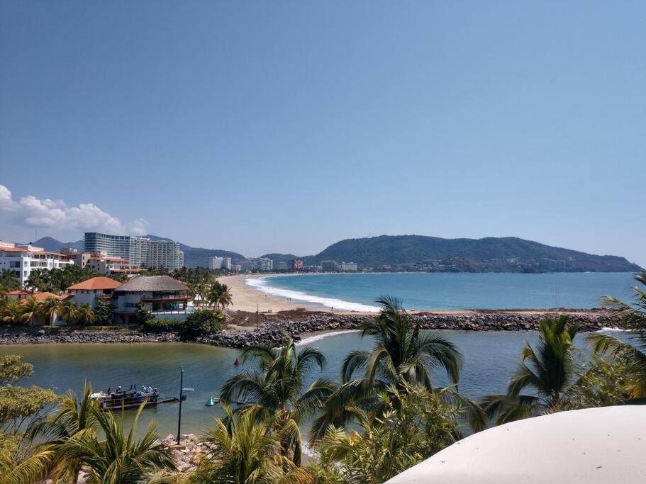 Ixtapa Zihuatanejo Alegria Y Familia * Ixtapa (Guerrero)