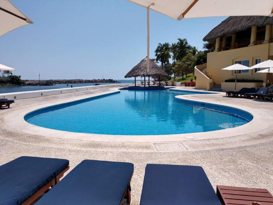 Ixtapa Zihuatanejo Alegria Y Familia