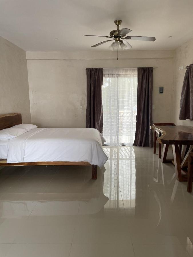 Mexhe Hotel El Cuyo Hotel *