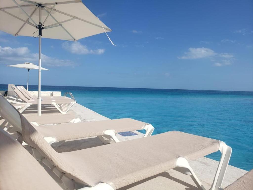 Apartment Beachfront With Ocean View *