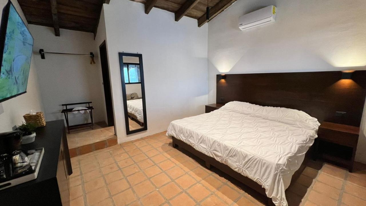 La Pena Boutique &