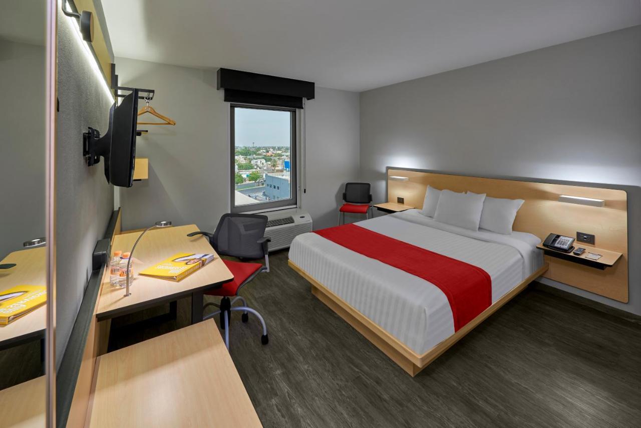 Hotel Express By Marriott Mexicali