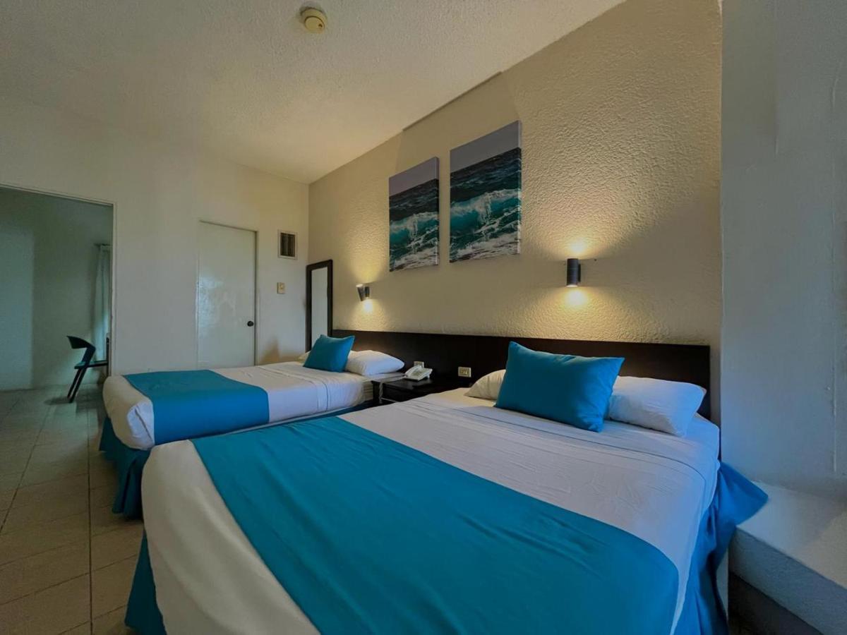 Howard Johnson By Wyndham Hotel