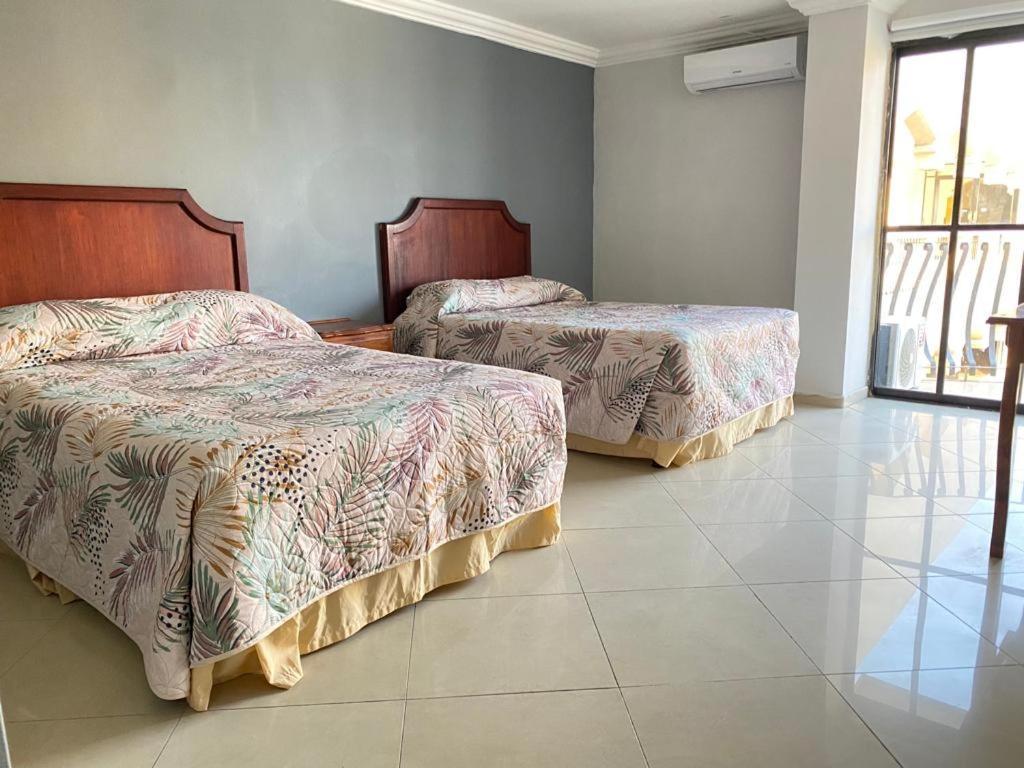 Grand Royal Hotel 3*
