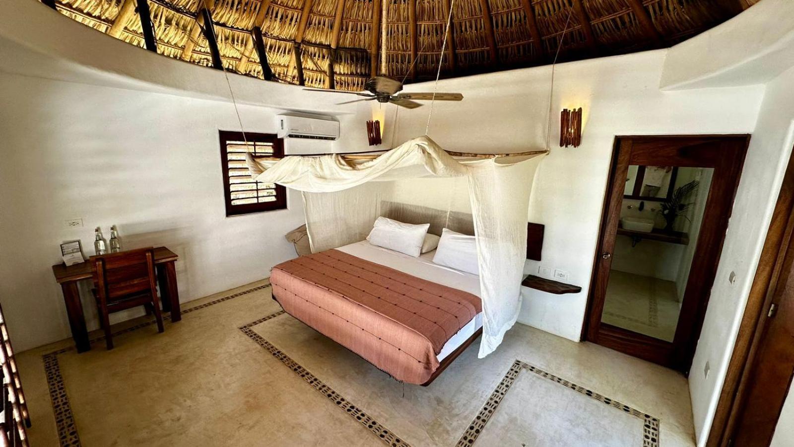 El Alquimista Yoga Hotel 4*