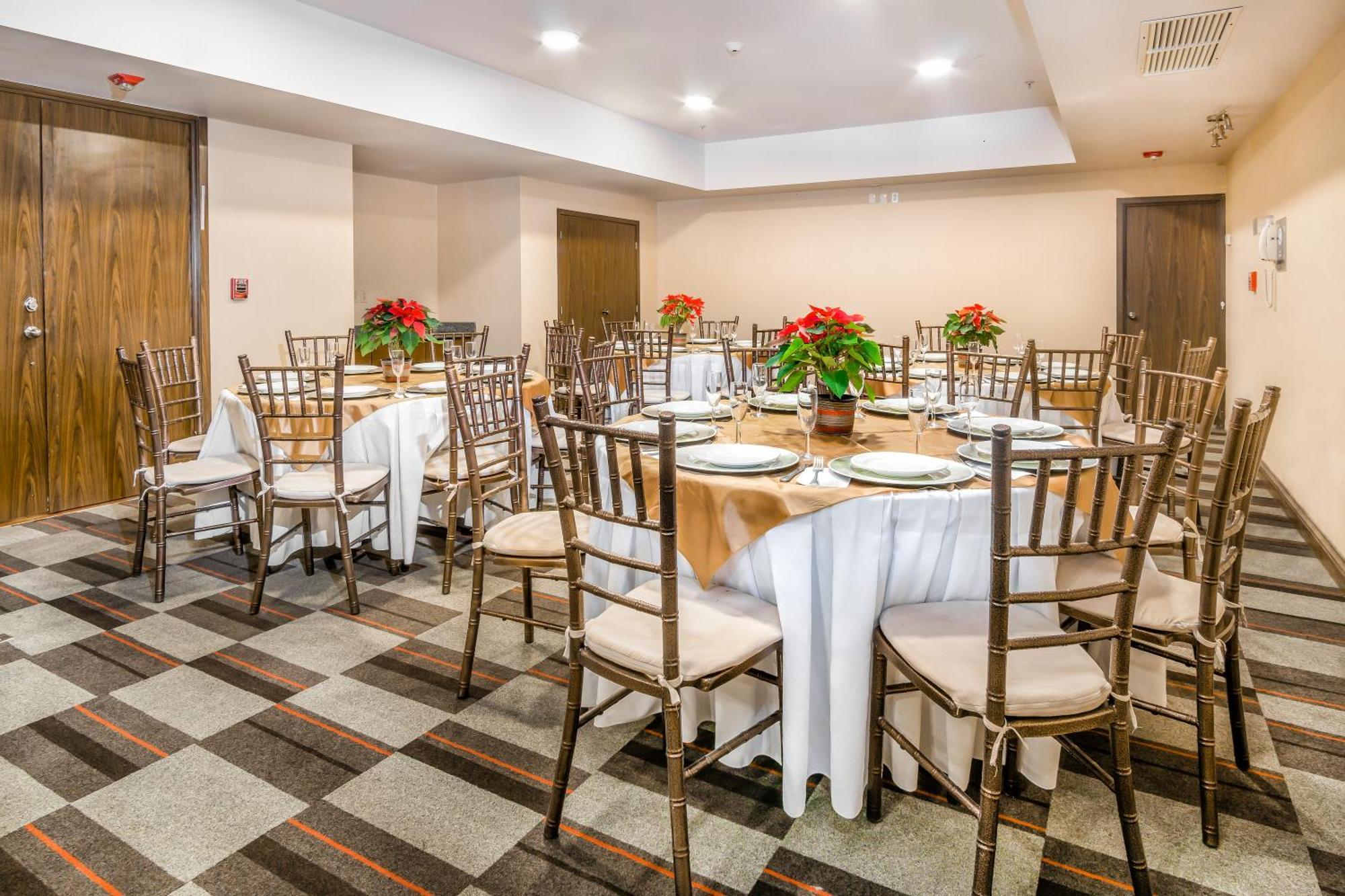 Four Points By Sheraton Hotel