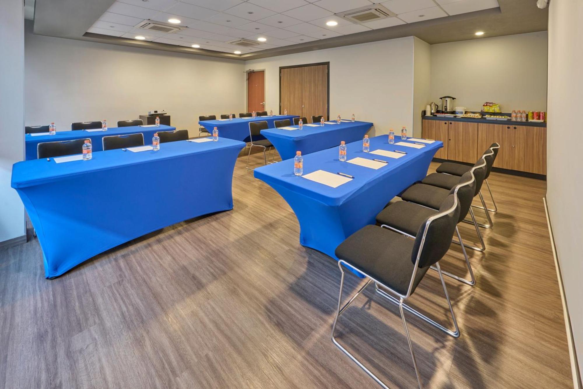 Hotel Express By Marriott 3*
