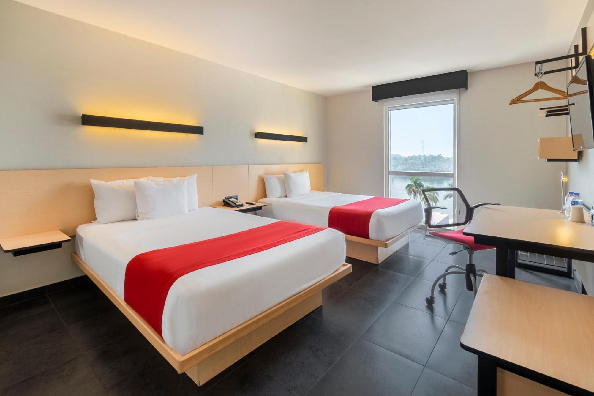 Hotel Express By Marriott Tampico