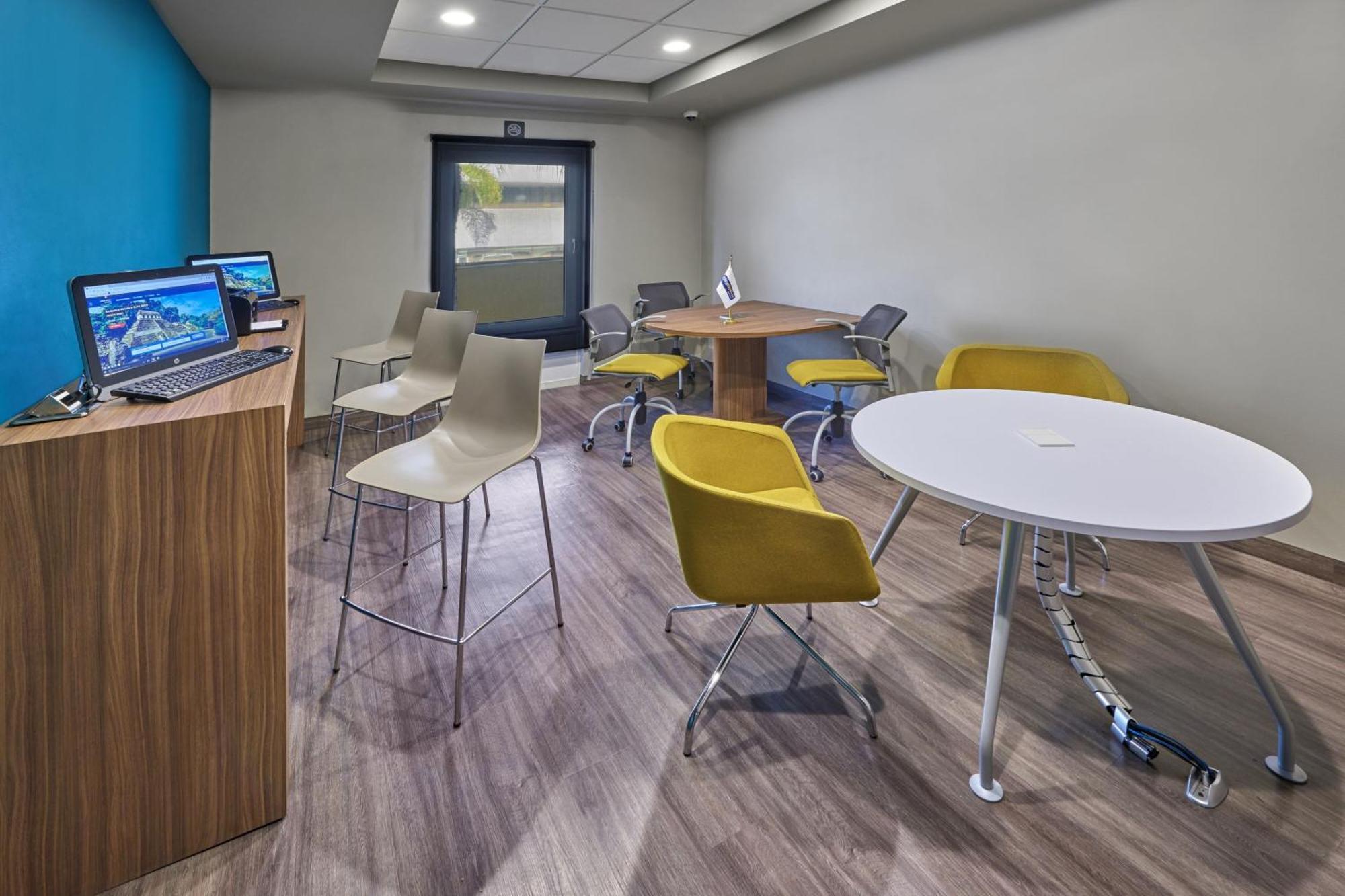 Hotel City Express By Marriott Chihuahua 4*