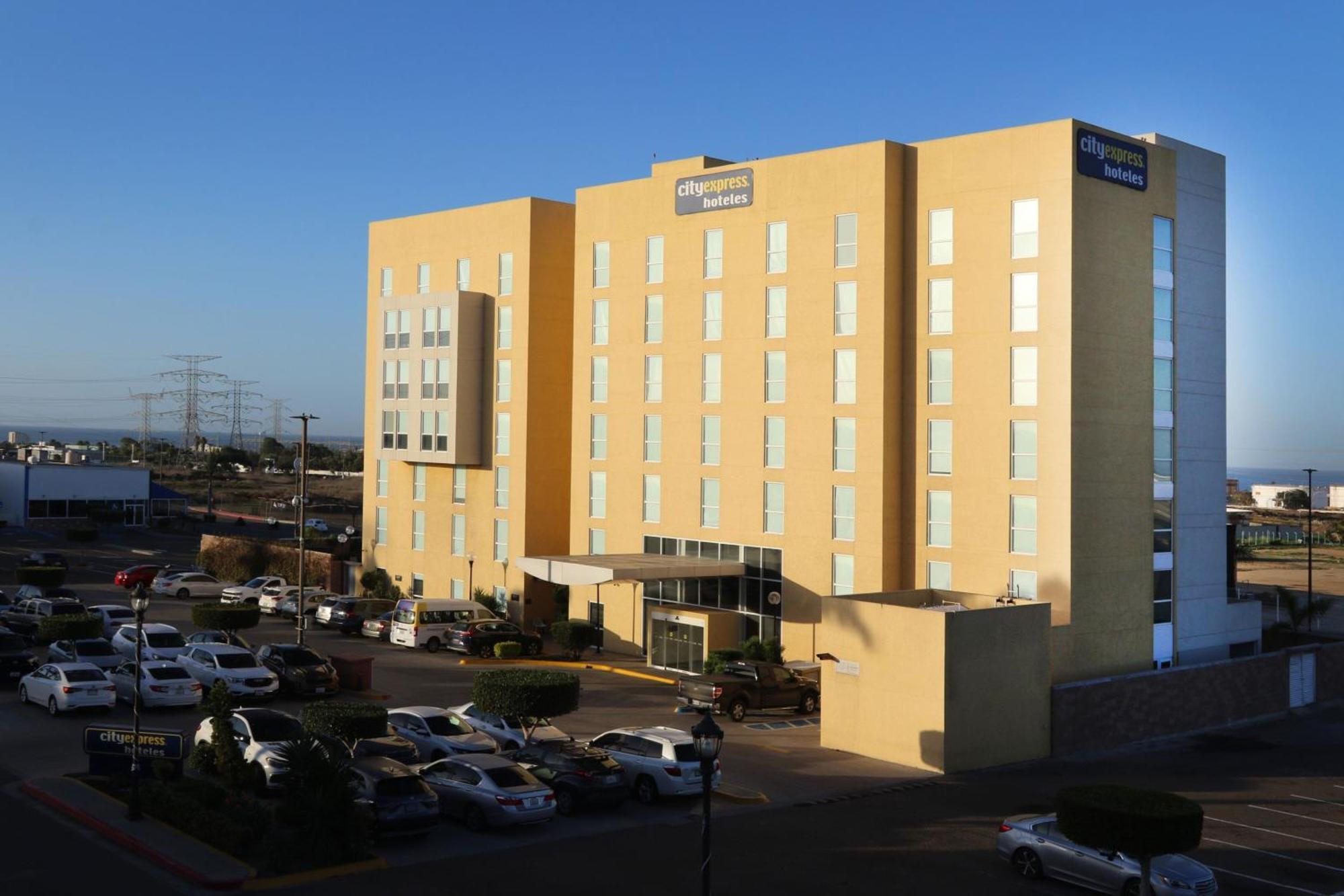 Express By Marriott Hotel 4*