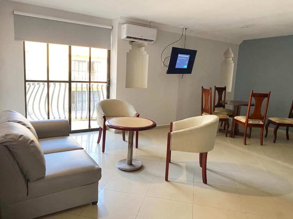 Grand Royal Tampico