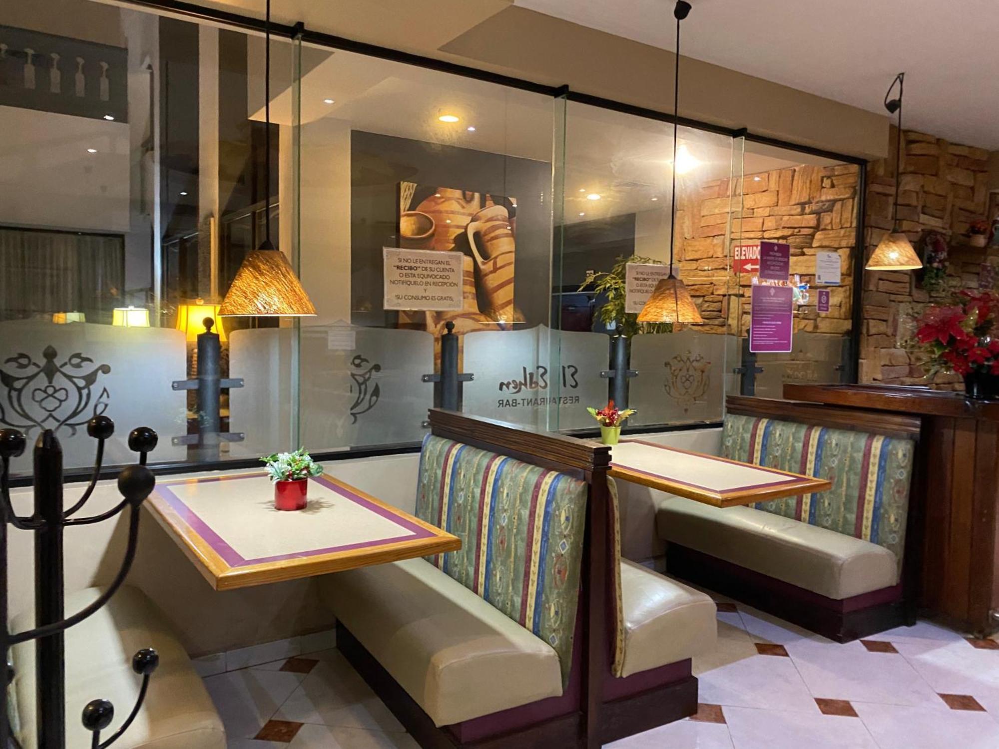 Grand Royal Tampico