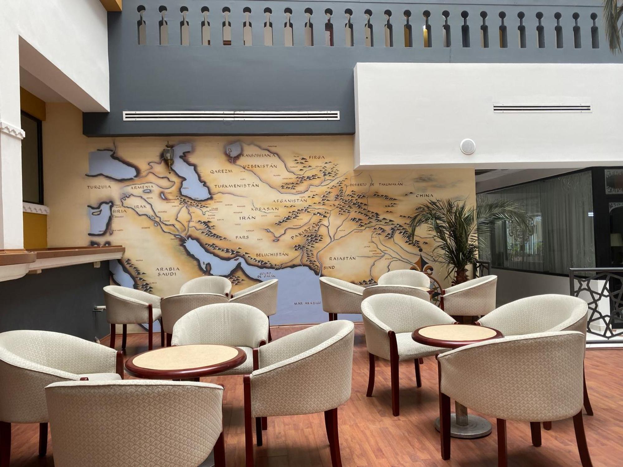 Hotel Grand Royal 3*