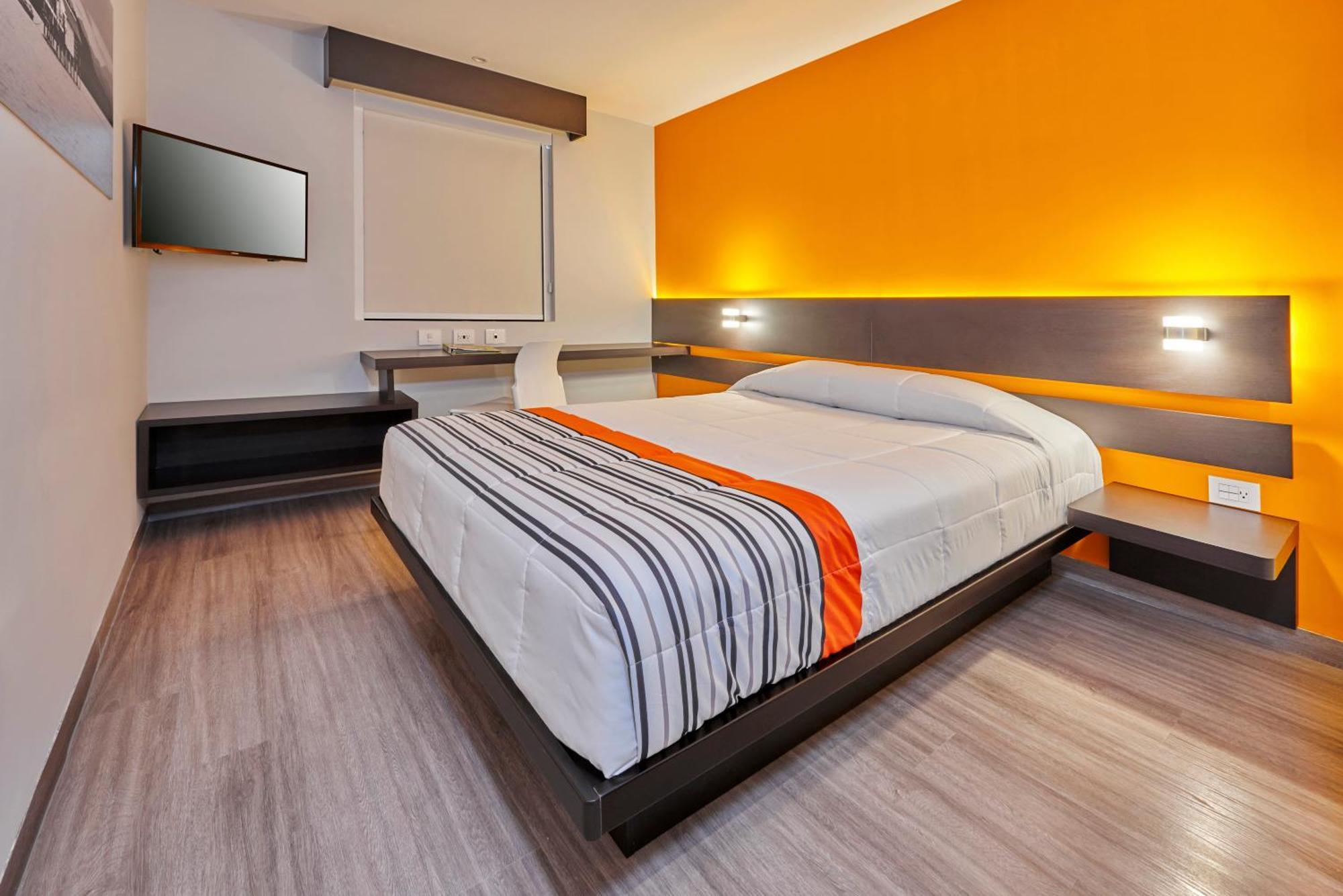 Hotel Express Junior By Marriott Mexicali