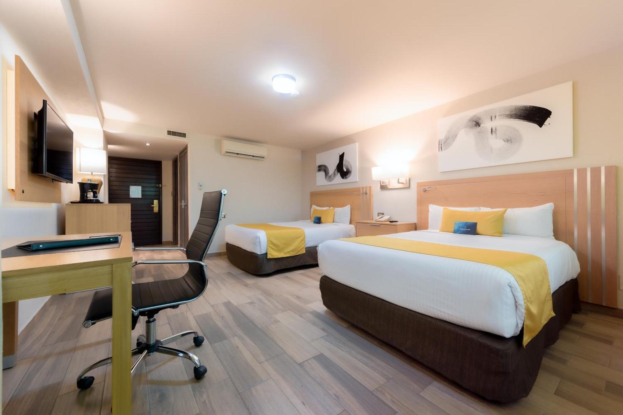 Hotel La Joya 5*