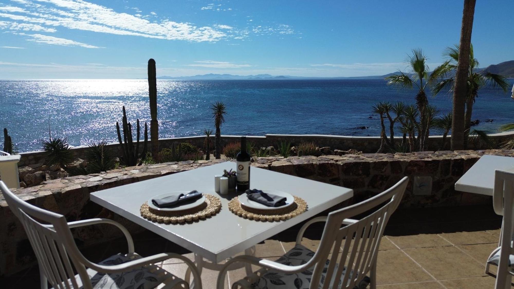 Punta Pescadero Paradise & Resort