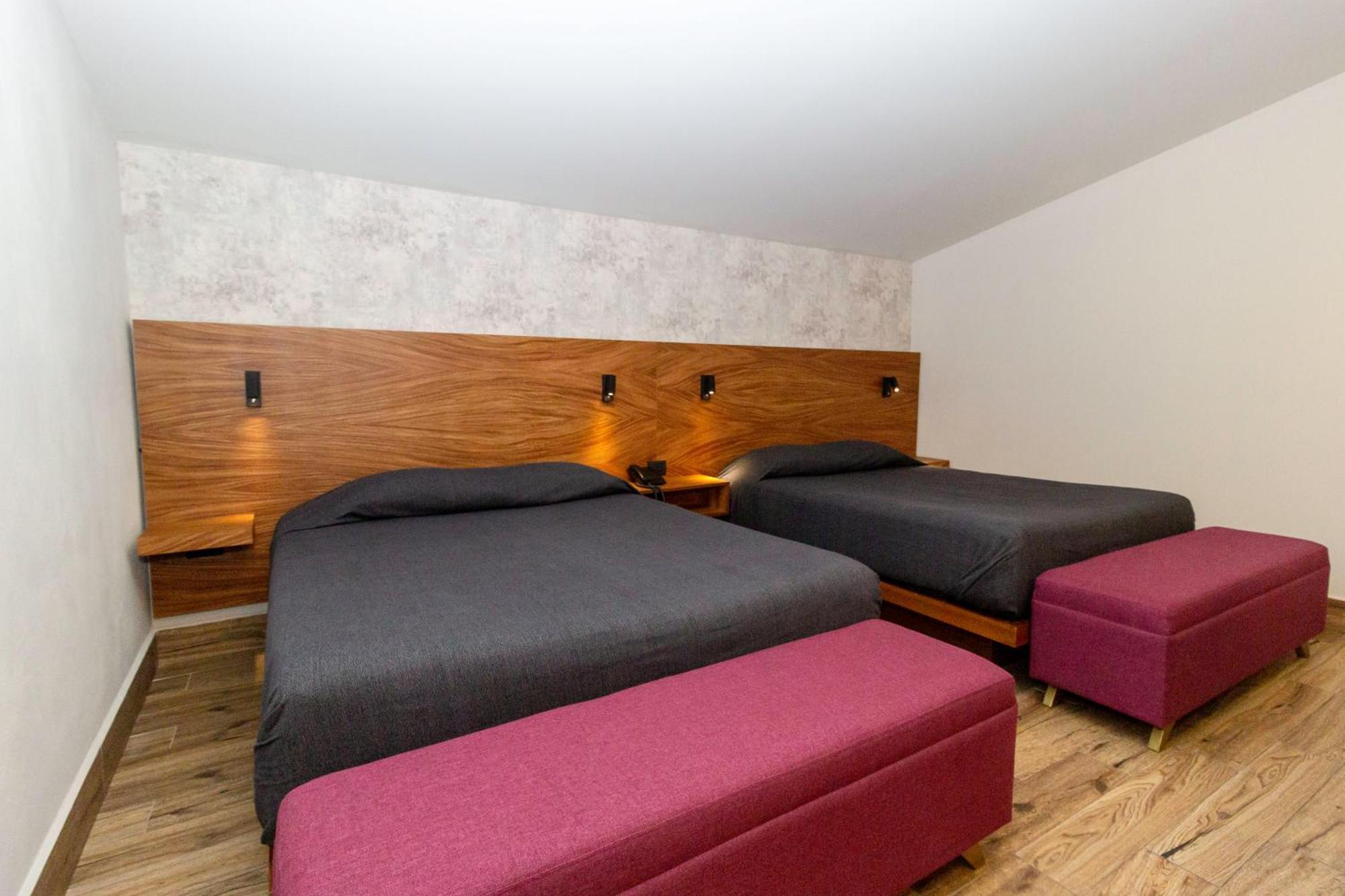 Boutique Naura Centro 4*