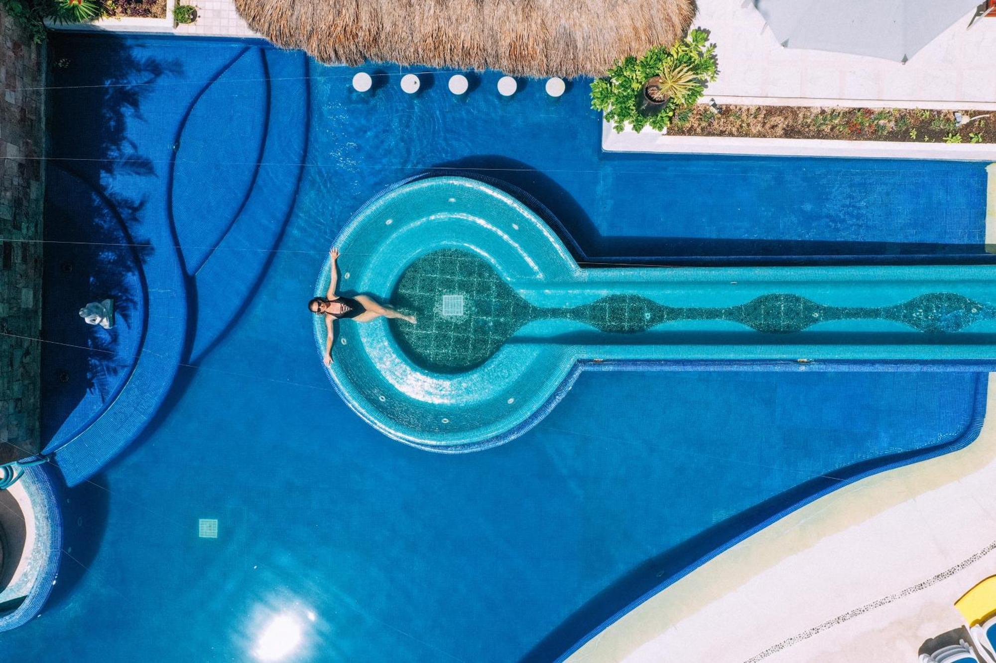 Aventuras Club Aparthotel 4*