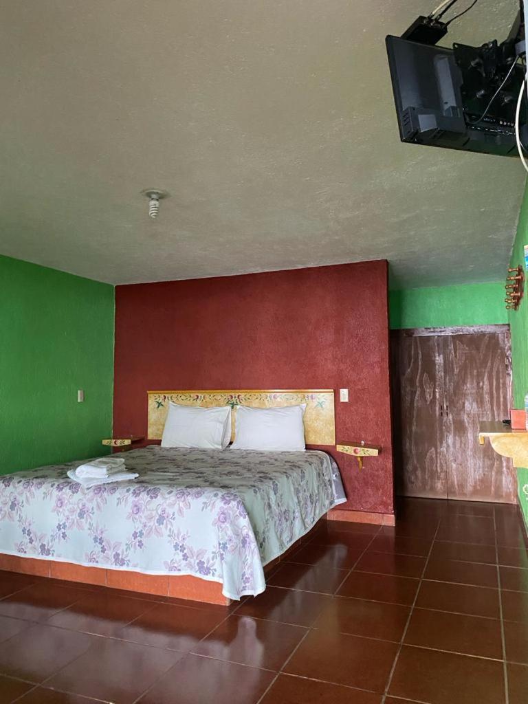 Chalet Cabanas Y Habitaciones El Malecon Zirahuen