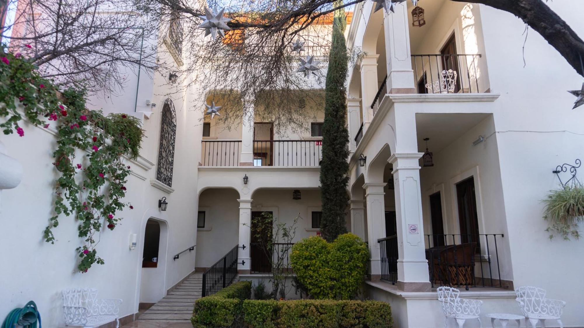 Hotel Mariazel Bernal